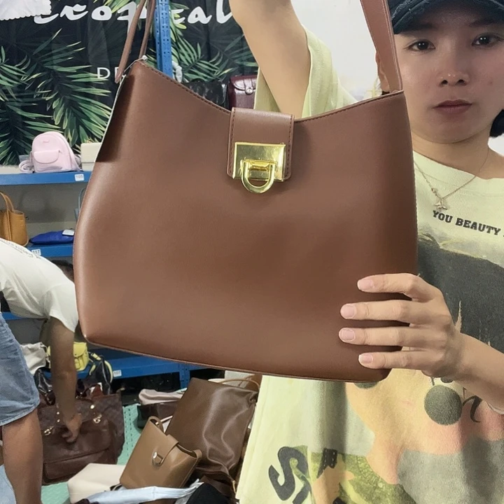 小*哦快快乐乐快乐了