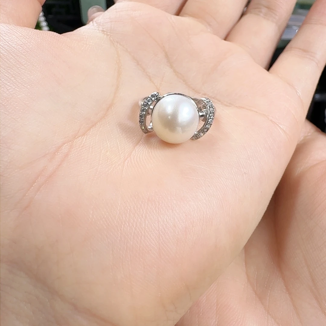 银S925镶嵌耳饰淡水珍珠