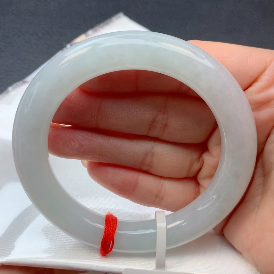 未镶嵌手镯翡翠55-56浅绿圆条