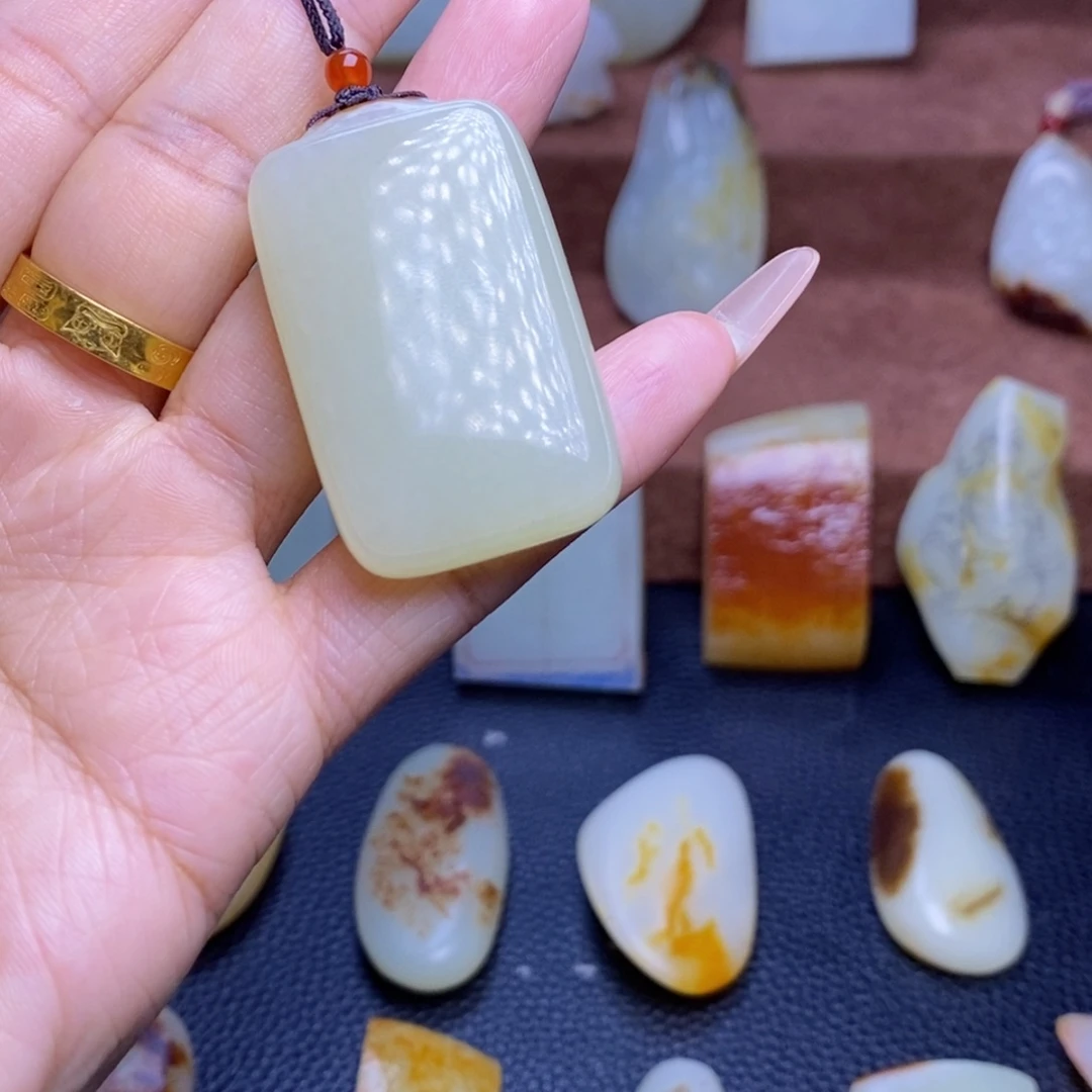 天***淡定制和田玉定制挂件