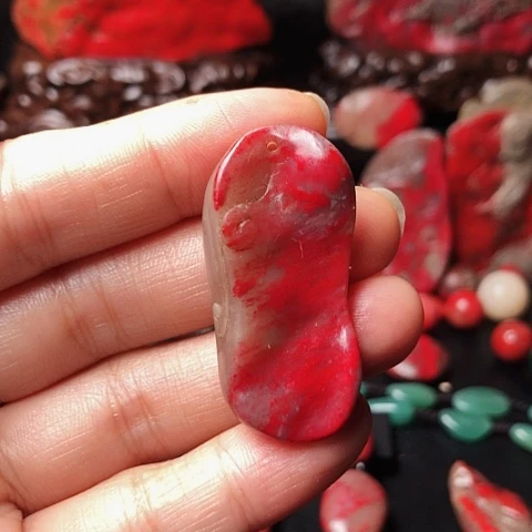 昌化鸡血石昌化鸡血石挂件