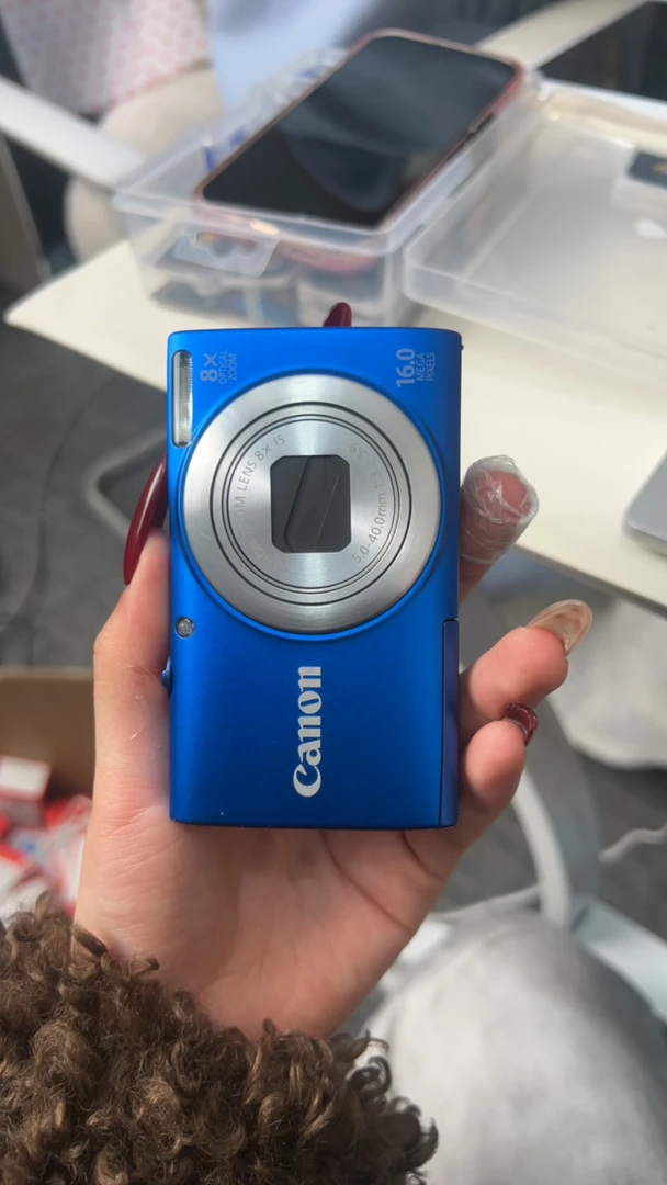 95新 Canon/佳能 a4000蓝色1600万像素8倍变焦复古ccd