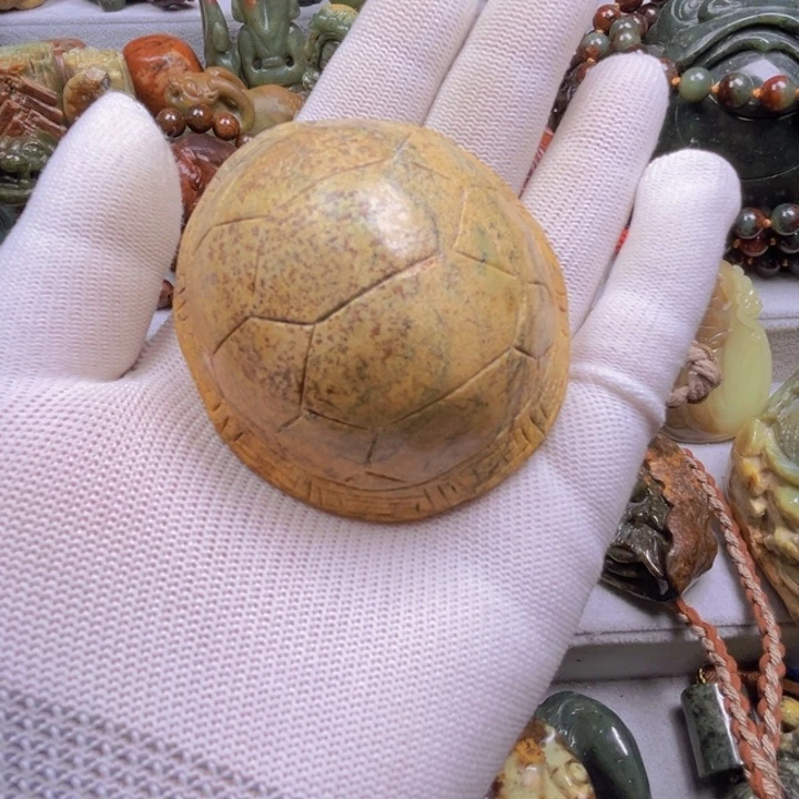 岫岩河磨玉（透闪石质玉）把件未镶嵌念**尘