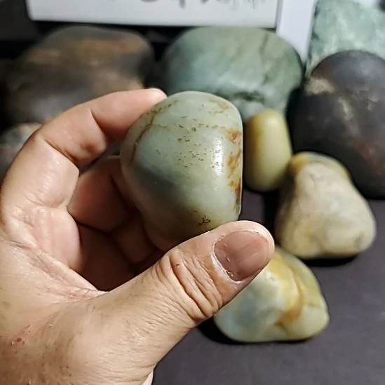 和田玉（糖玉）未镶嵌挂件