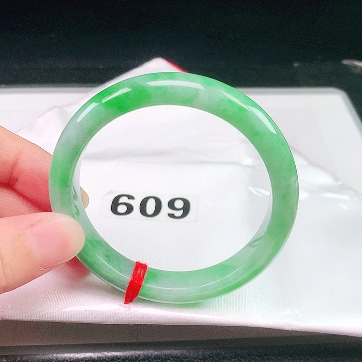 翡翠未镶嵌手镯609