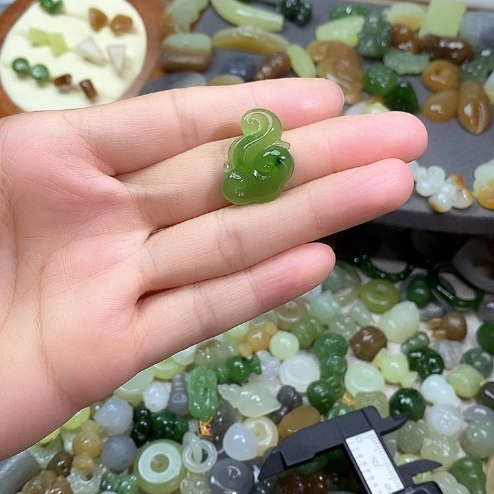 未镶嵌和田玉挂件