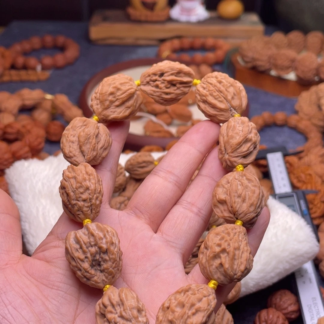 Y****文玩核桃手串核桃