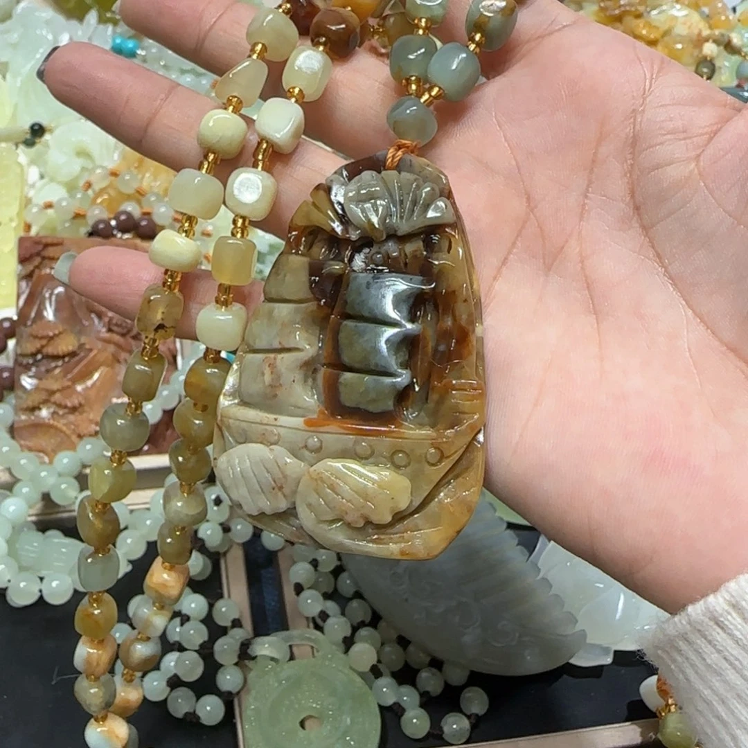 未镶嵌蛇纹石玉吊坠