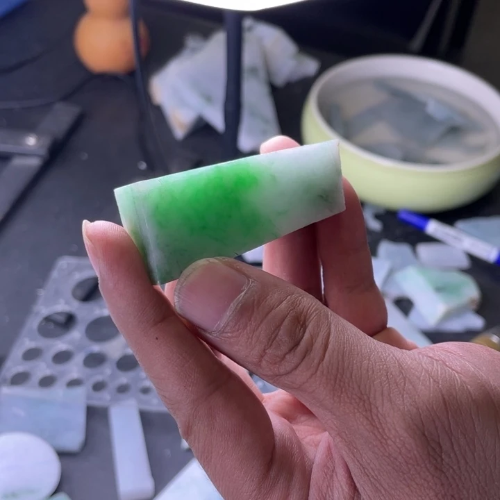 定制翡翠未镶嵌翡翠