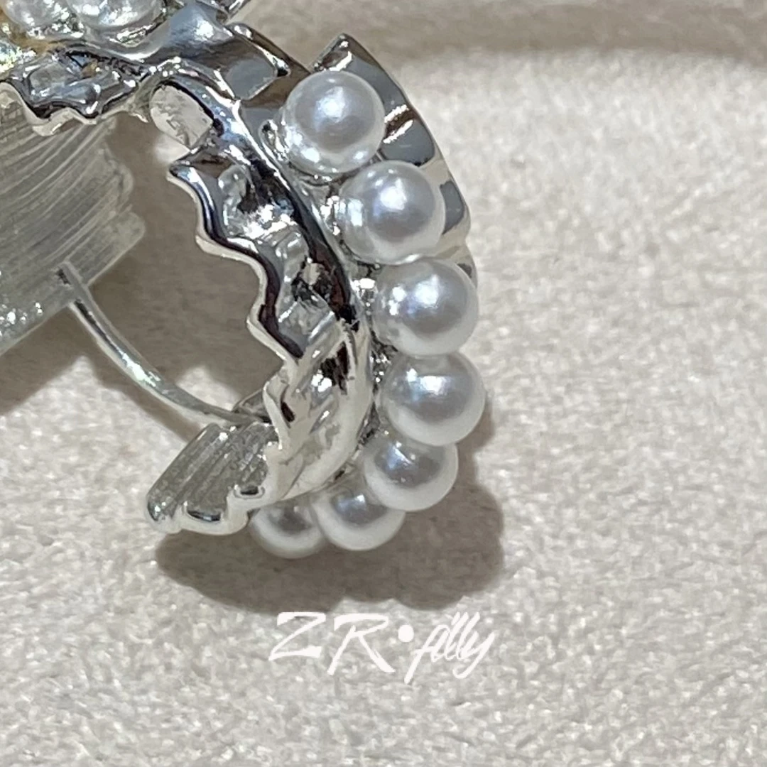 铜合金合成锆石耳饰 个性百搭花边小熊耳扣8536