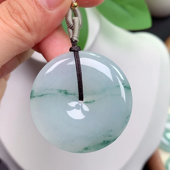 翡翠未镶嵌颈饰平安扣 36x5.8mm