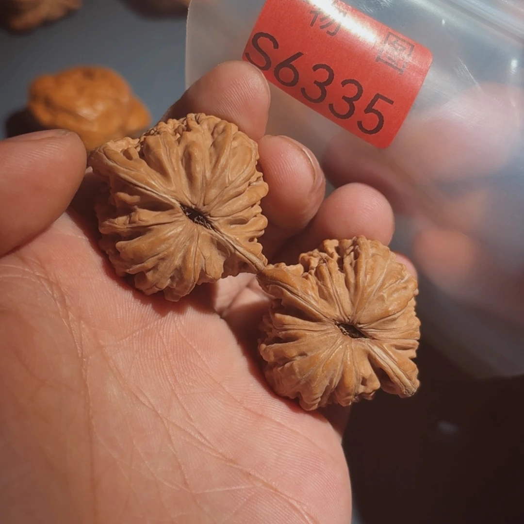 文玩核桃把件汉高楼