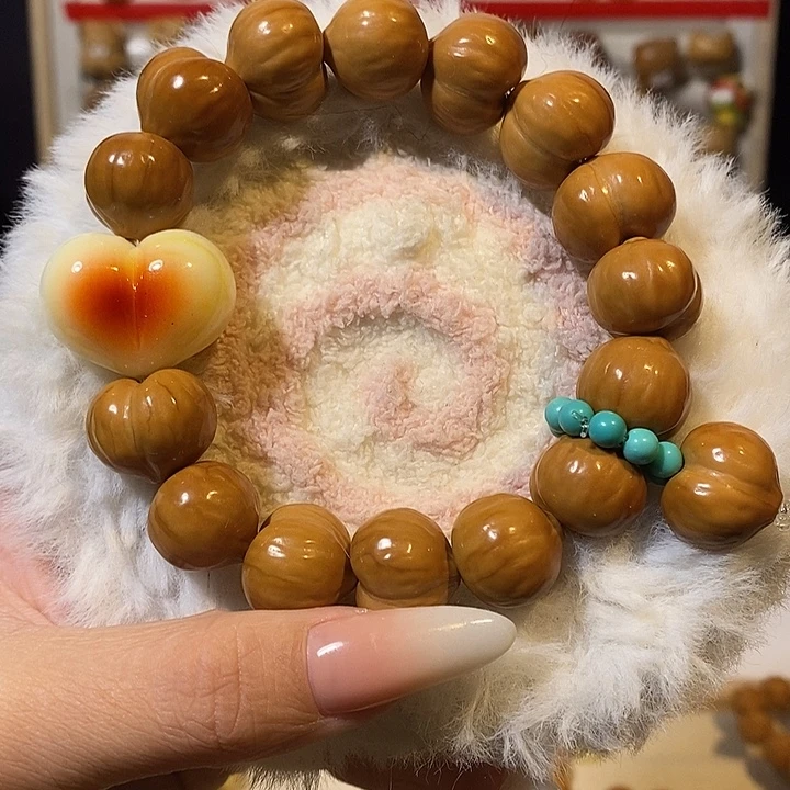 手串猴头核桃17.4m设计款机理屁桃