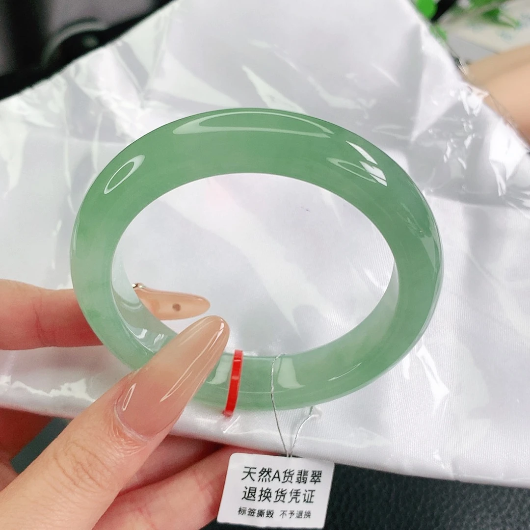 翡翠手镯未镶嵌53.5圈
