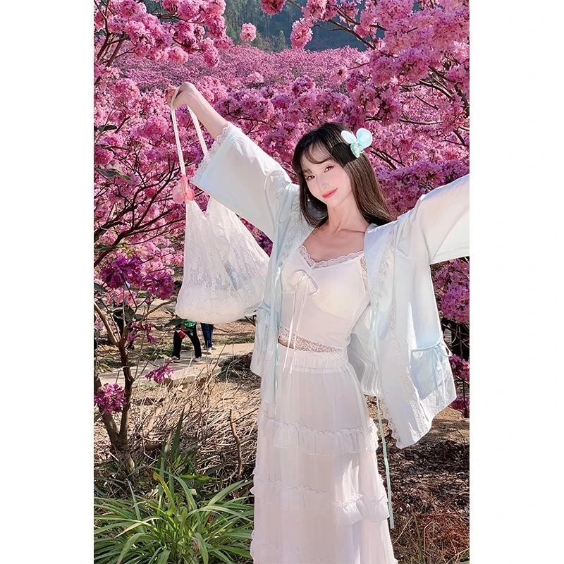 林初美白色蕾丝拼接吊带背心女春夏韩系甜美少女风带胸垫内搭上衣