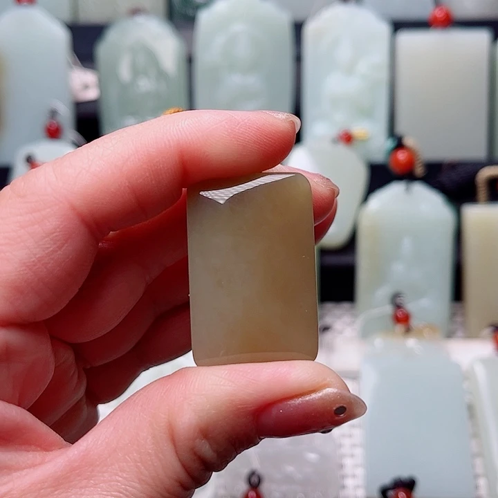 和田玉未镶嵌挂件