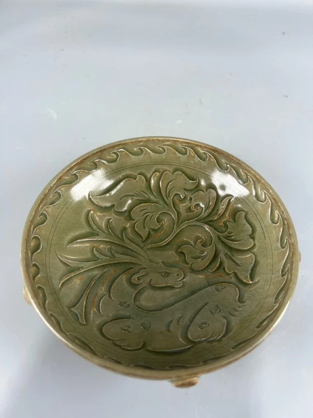 手工制作复古麒麟耀州窑陶瓷摆件花纹浮雕缠枝雕刻青釉绿色青瓷