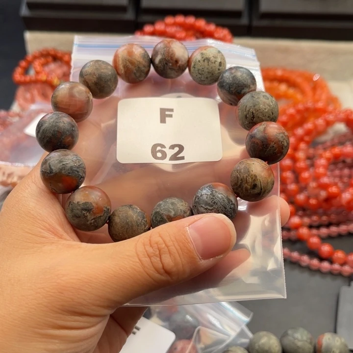 南红玛瑙未镶嵌多样性发货默认微瑕称重15mm