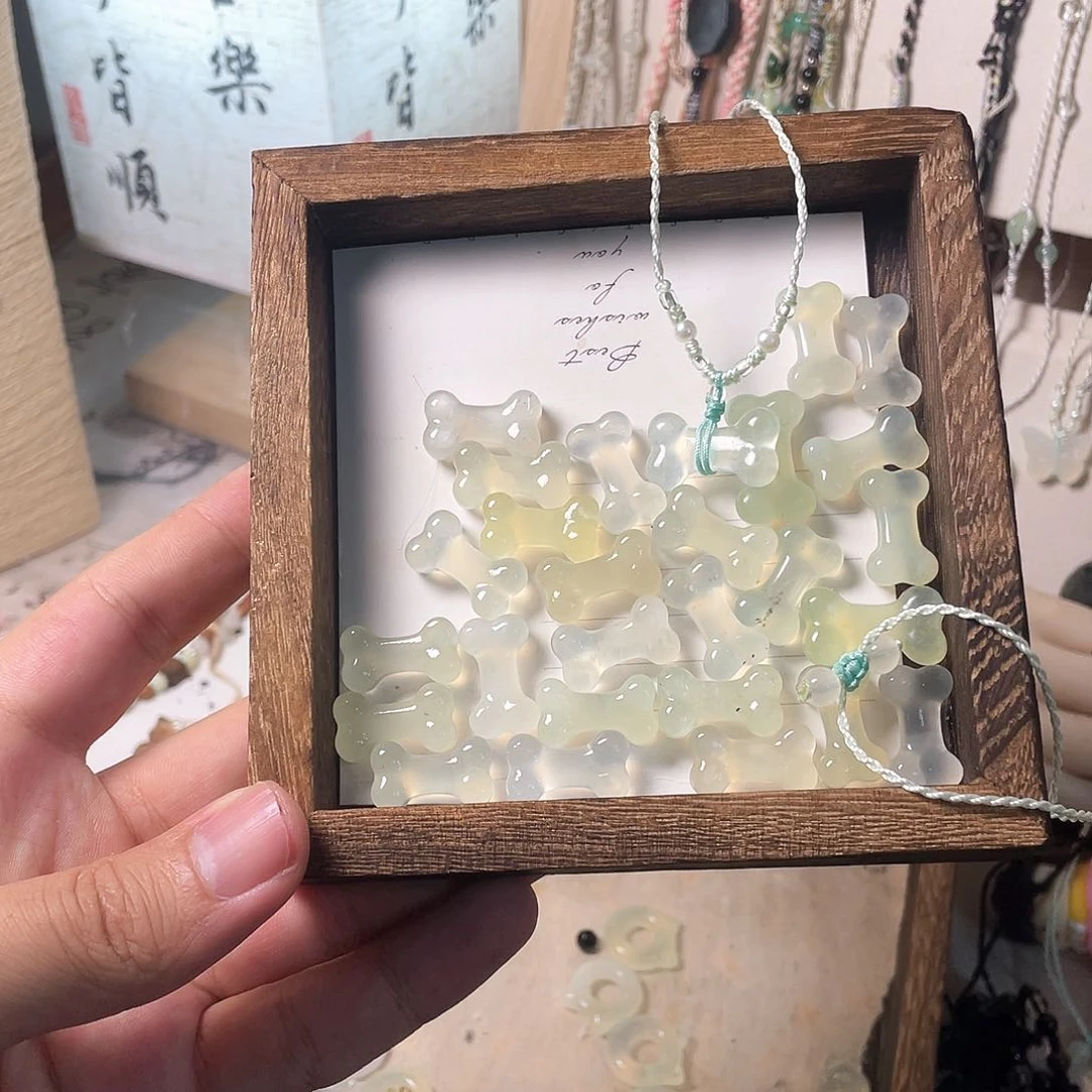 蛇纹石玉合金颈饰