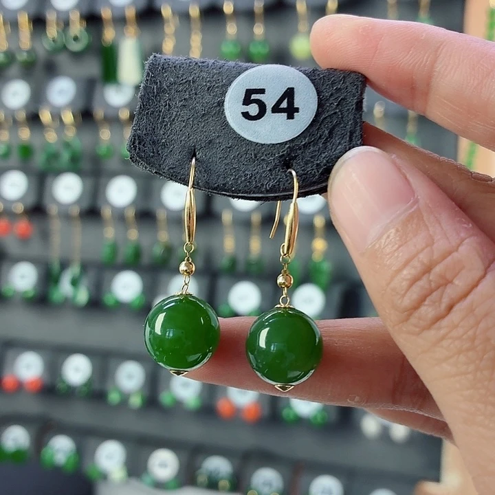 和田玉18K金镶嵌耳饰