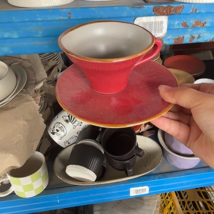 碗红色乐威咖啡杯碟一套