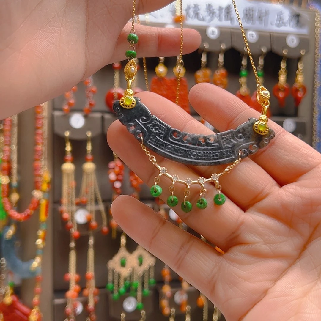 翡翠合金耳饰嫣**燕翡翠