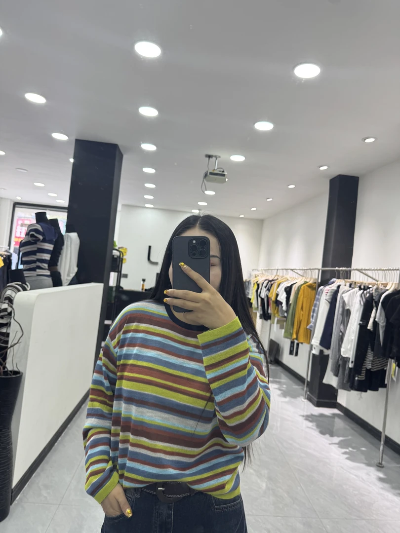 （欣姐臻选)欧洲站韩版时尚撞色圆领条纹针织衫女宽松显瘦空调衫