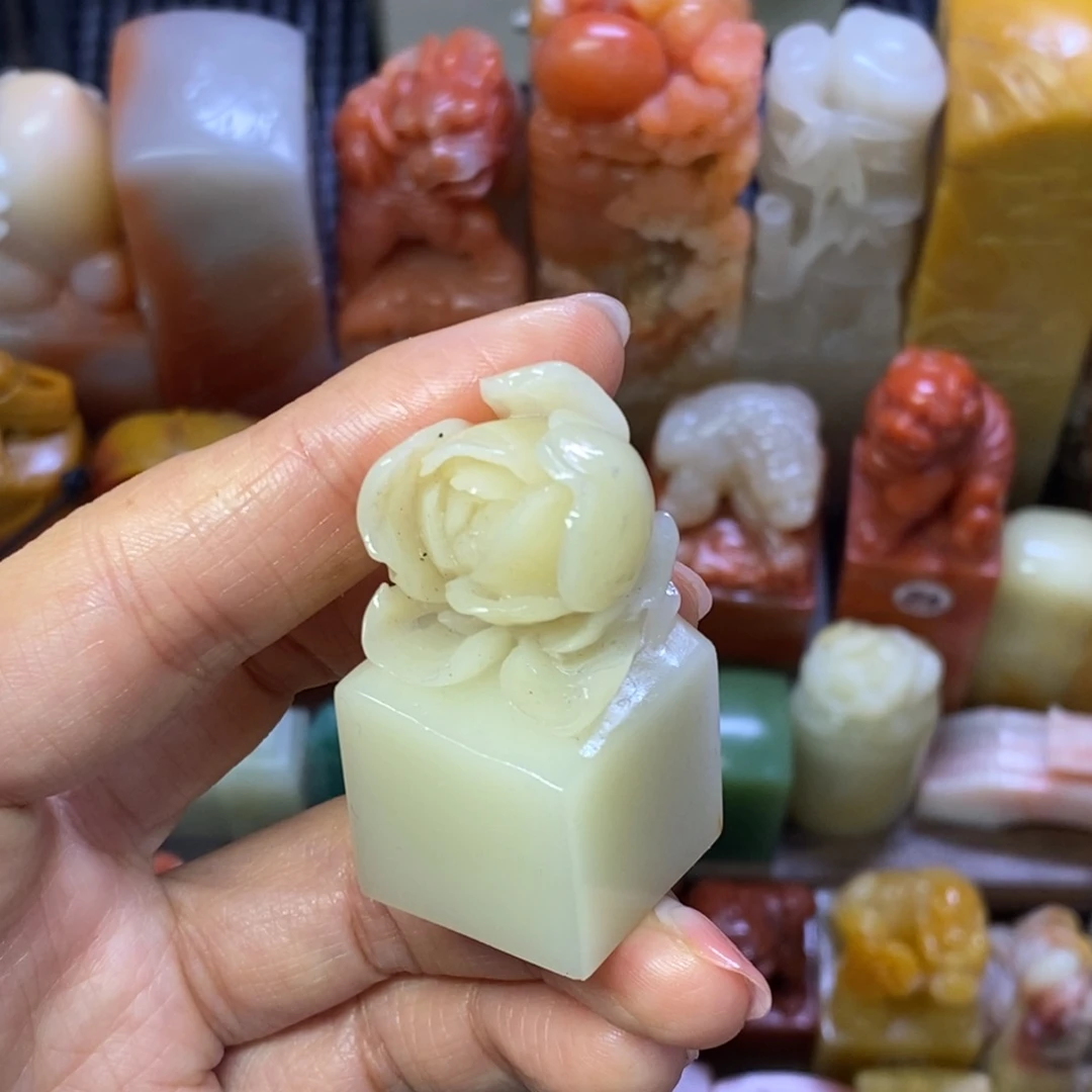 寿山石印石芙蓉石花开富贵