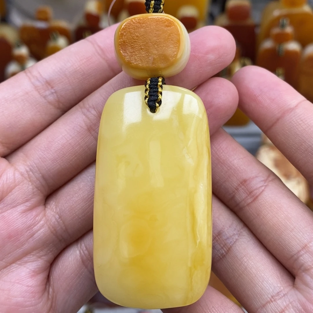 蜜蜡未镶嵌珠宝奇石