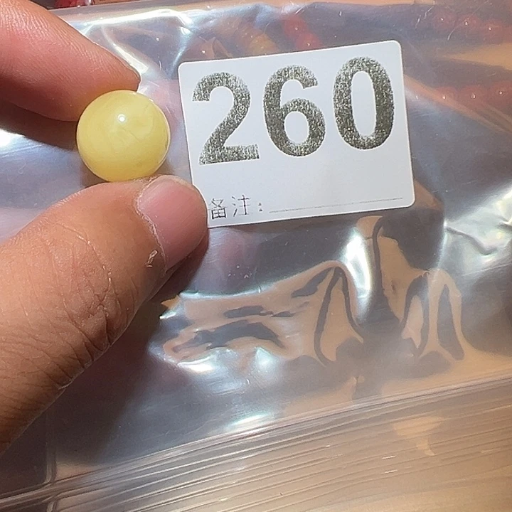 手链蜜蜡未镶嵌好的