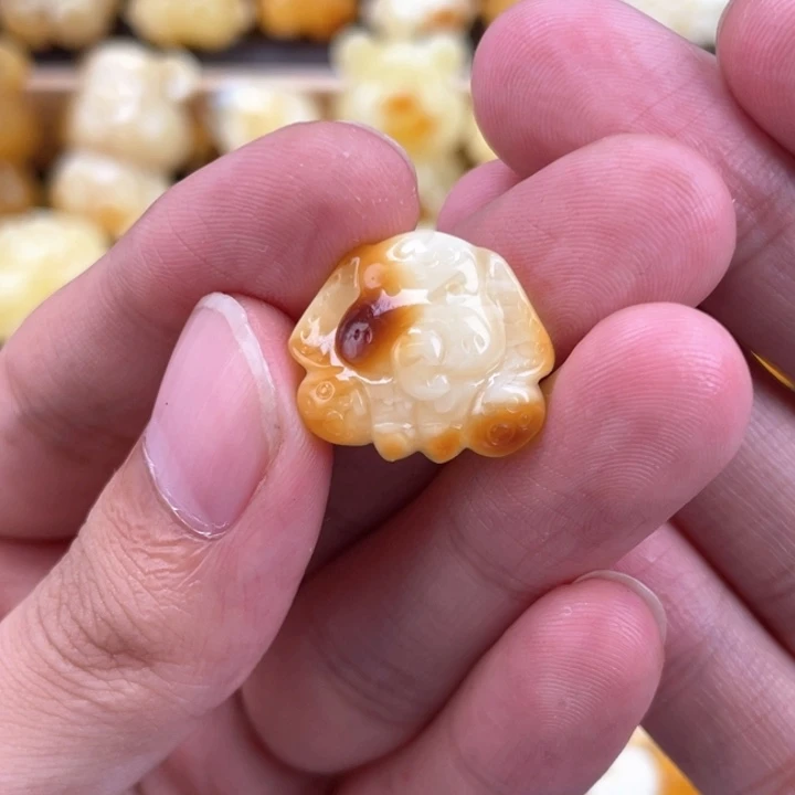 未镶嵌琥珀裸石蜜蜡