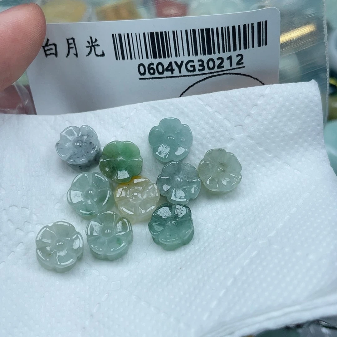 翡翠未镶嵌吊坠(不含链)多样性其一