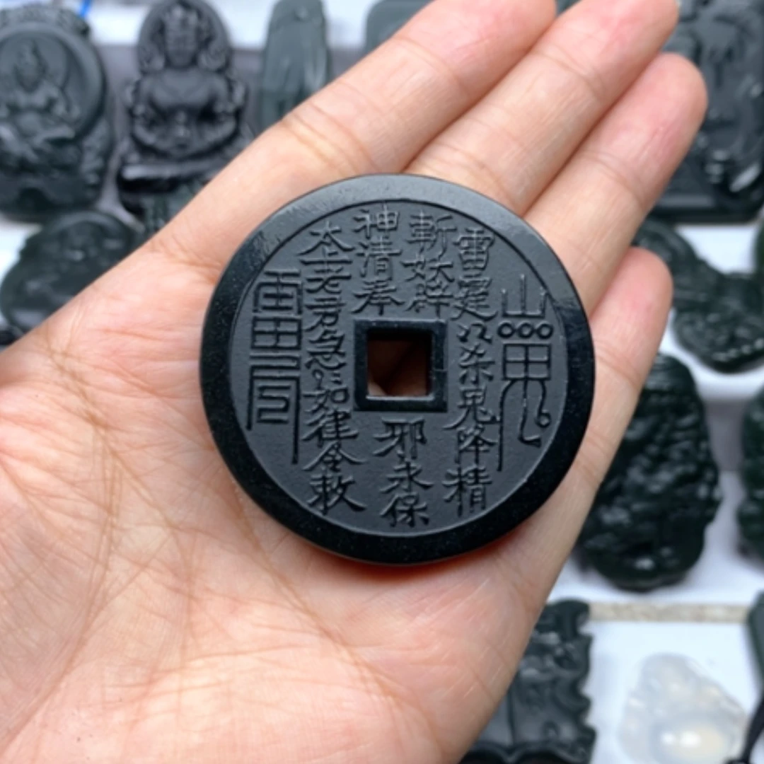 【闪购商品】颈饰未镶嵌和田玉旅*者双面雕刻