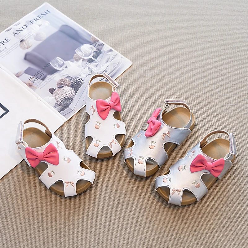 女童甜美可爱凉鞋2025夏季新款女宝宝沙滩鞋小女孩公主鞋小童0261