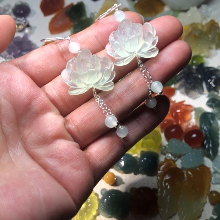 蛇纹石玉未镶嵌耳坠