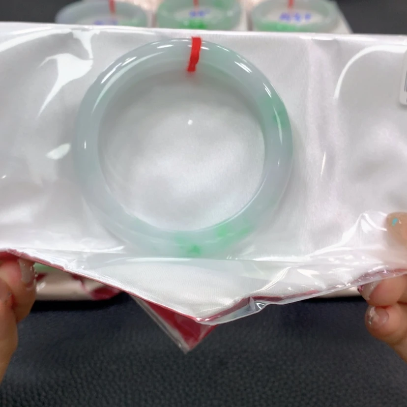 【闪购商品】翡翠手镯未镶嵌翡翠
