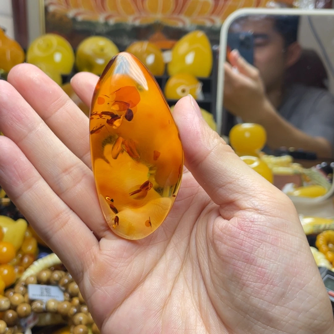 琥珀未镶嵌珠宝奇石
