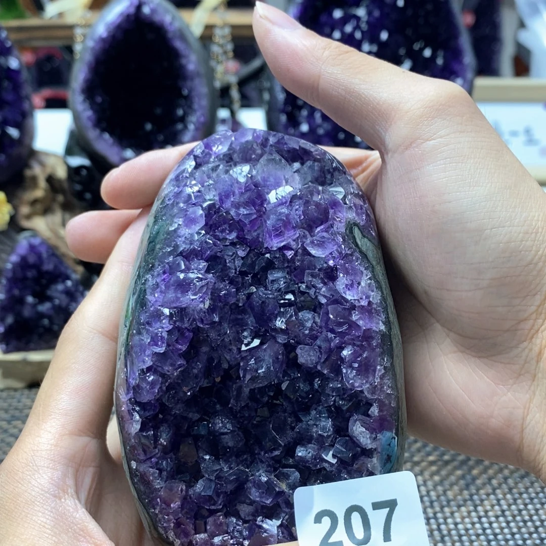 未镶嵌水晶大型摆件（非配饰）