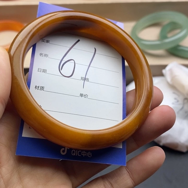 石英质玉未镶嵌手镯