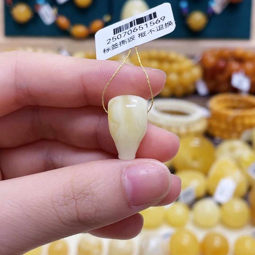 琥珀未镶嵌珠宝奇石10.9mm沁色 小三通 福利