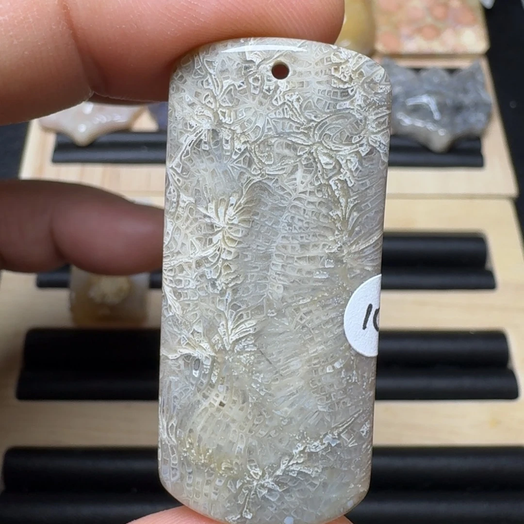 未镶嵌纯天然色有机玉石保真色硅化玉无珠无绳一件包邮