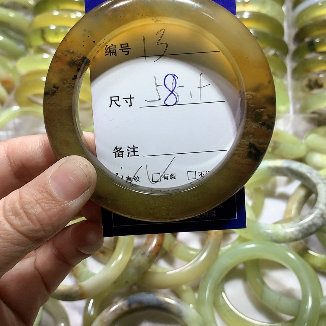 蛇纹石玉手镯未镶嵌宝*呀