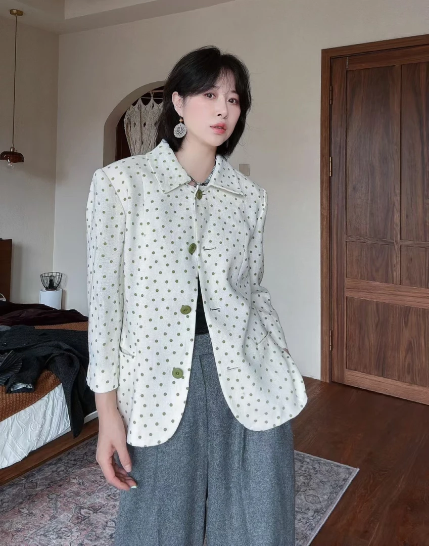 纪梵/白色波点西服