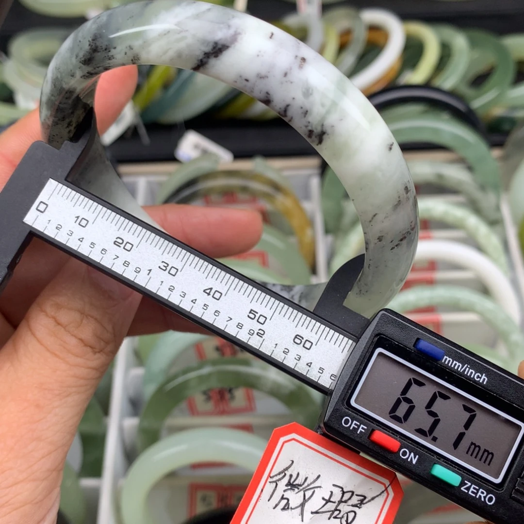 未镶嵌蛇纹石玉手镯540