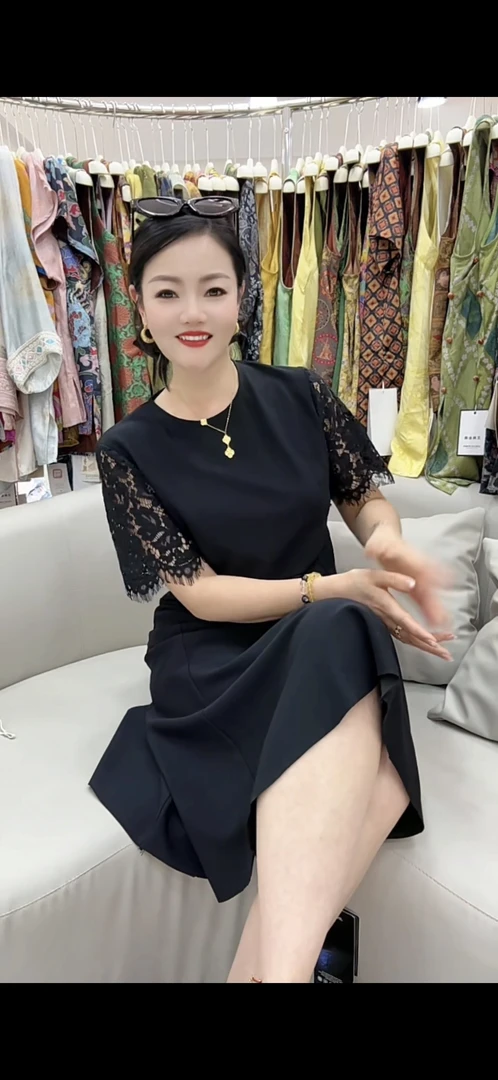 「艾尚精选」精品弹力修身裙