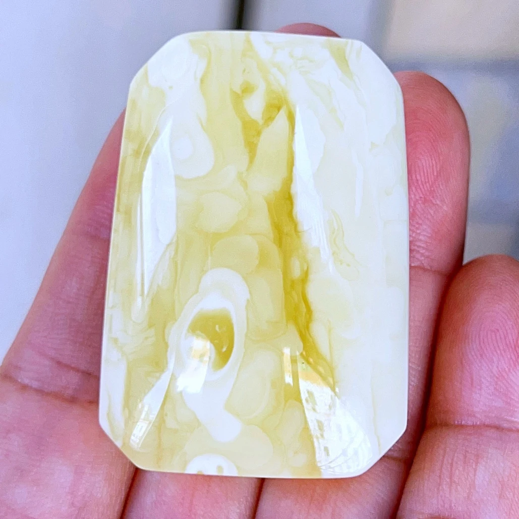 俄料瓷白妖花蜡无事牌吊坠