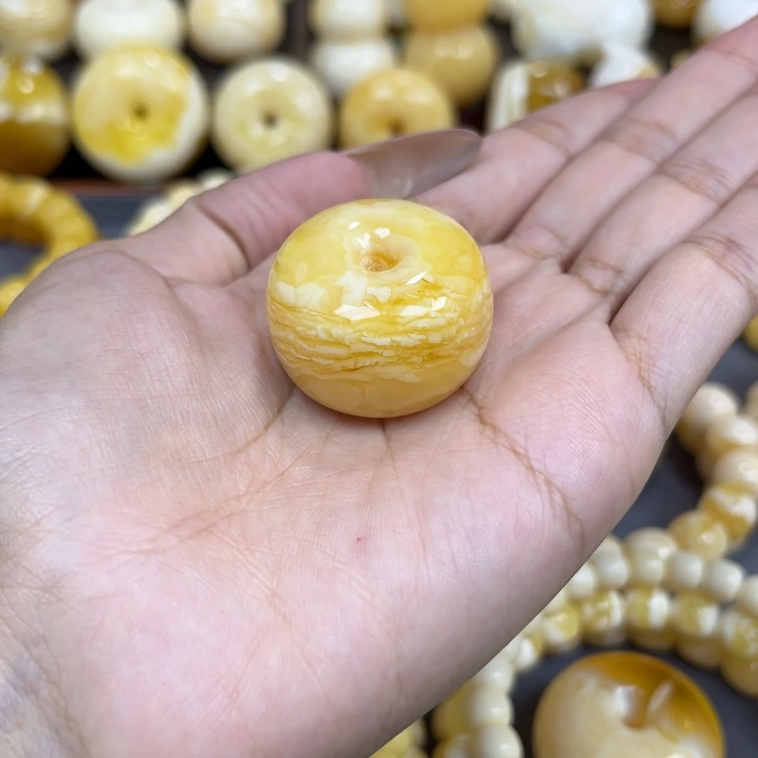 琥珀未镶嵌手串……