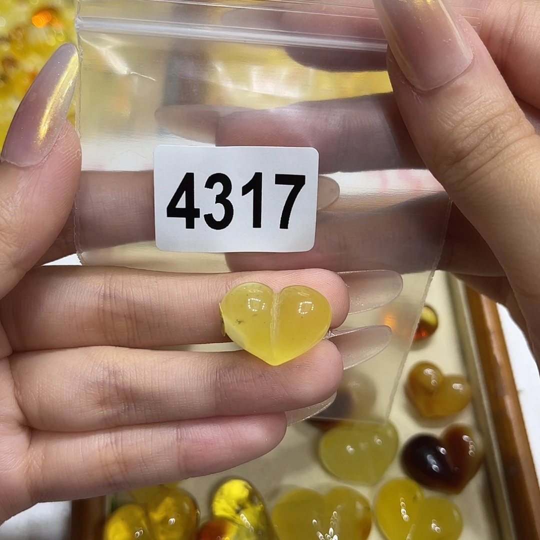 一***念琥珀未镶嵌裸石蜜蜡