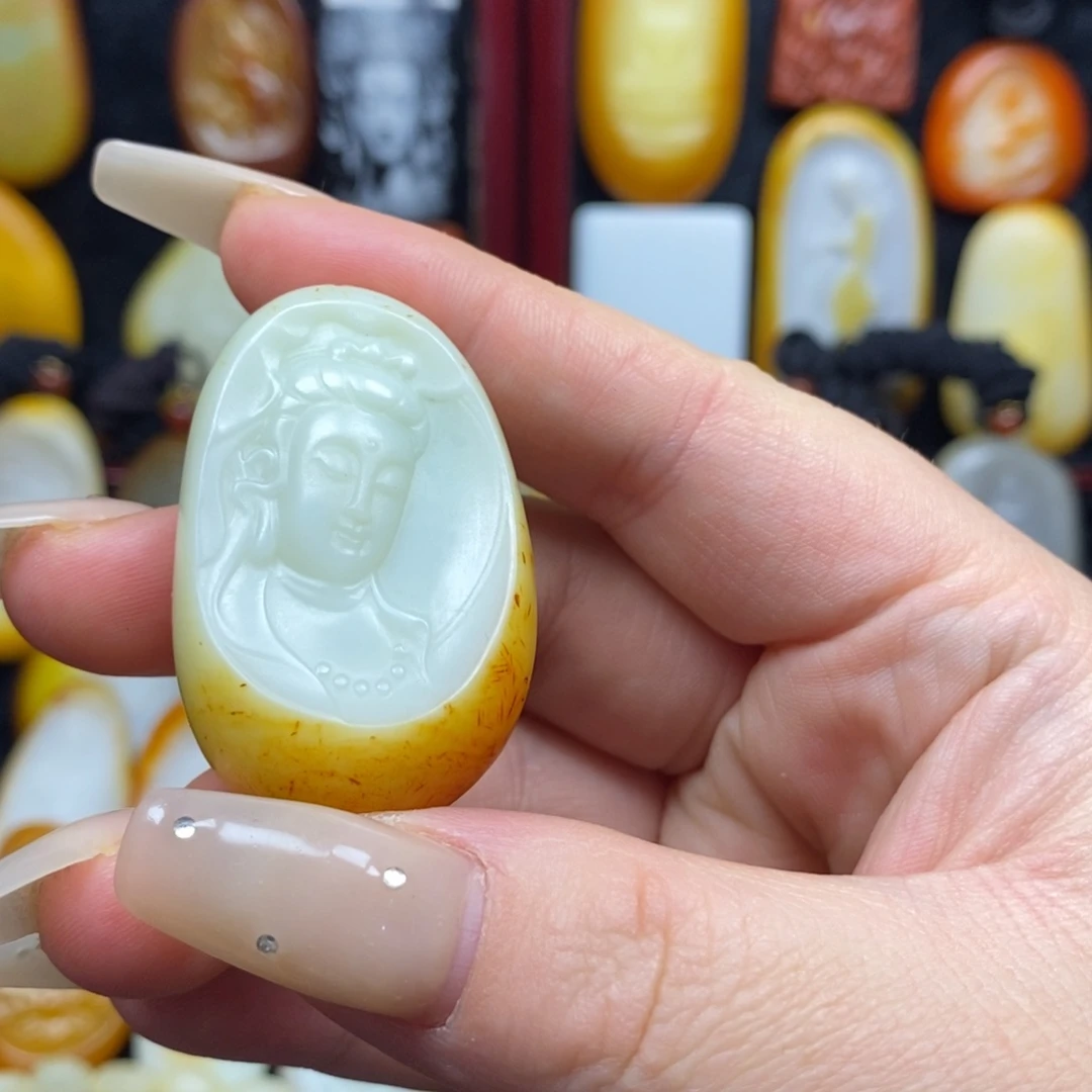 和田玉未镶嵌颈饰