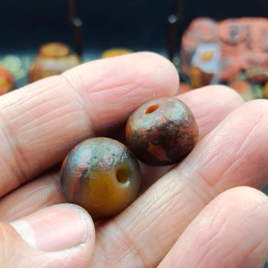 东***牛玛瑙/玉髓未镶嵌挂件